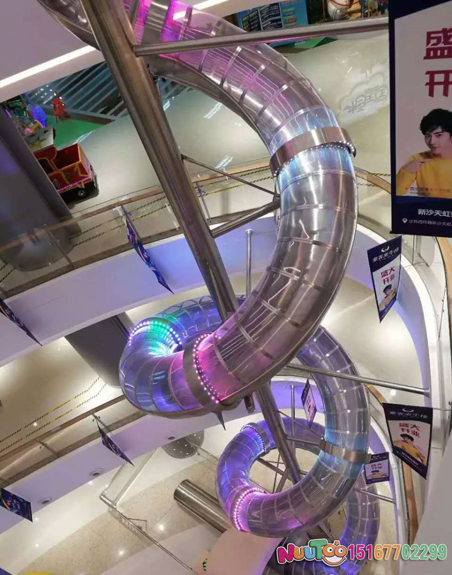 遇到不銹鋼滑梯磕碰的孩子怎么辦？可以這樣處理